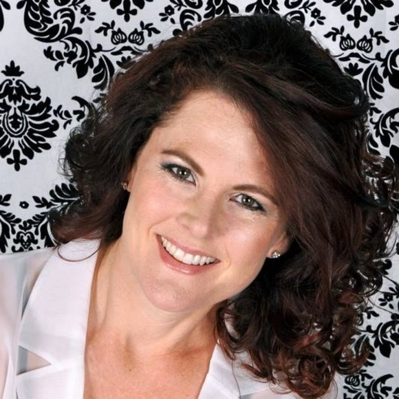 Meet your Posher, Heather - Picture 3 of 4